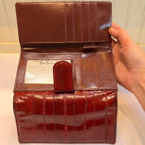 Vintage Lee Sands bi-fold Eel Skin Wallet - Picture 7 of 10